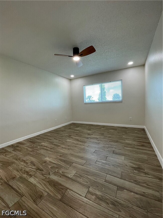 Building Photo - 841 Gleason Pkwy