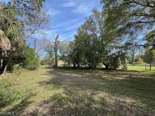 Building Photo - 1170 Wildwood Ave