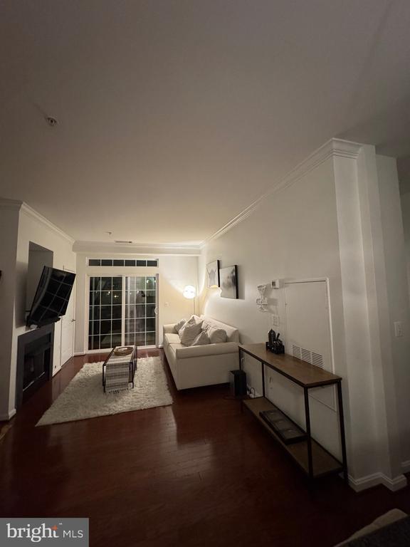 Building Photo - 2465 Army Navy Dr