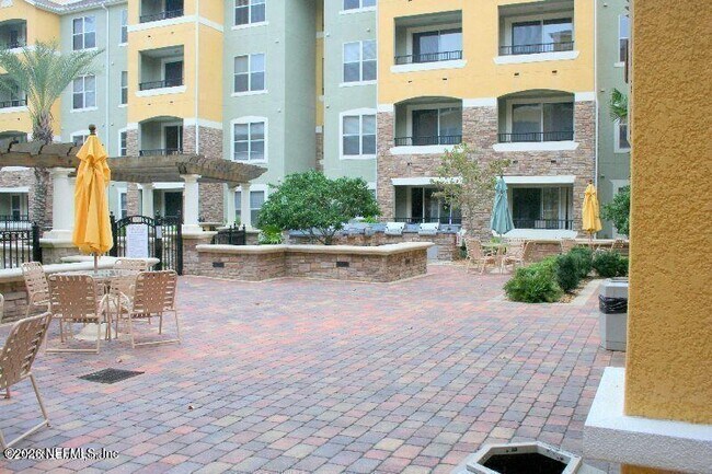 Building Photo - 8539 Gate Pkwy W
