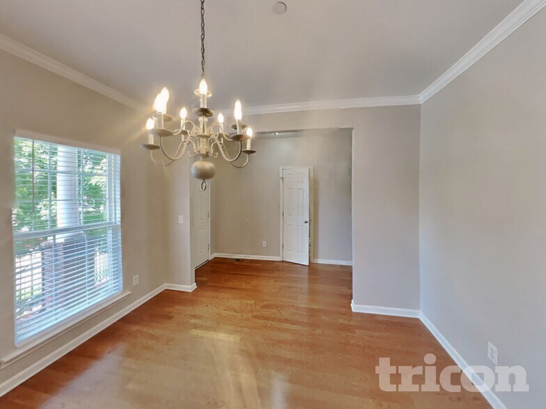 Building Photo - 4620 Van Leer Ct