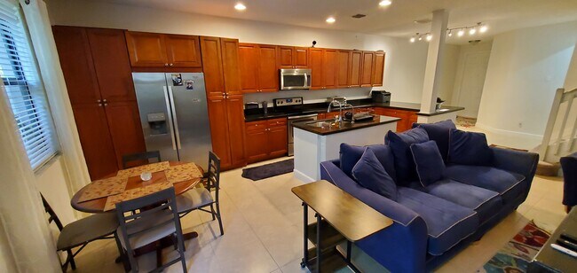Building Photo - 4745 NW 59th St
