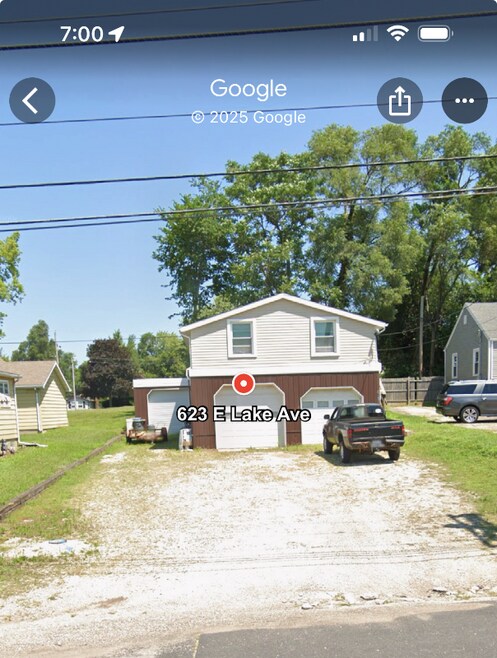 Building Photo - 623 E Lake Ave