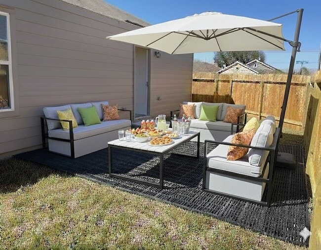 Building Photo - 11903 Bat Sheva Ln