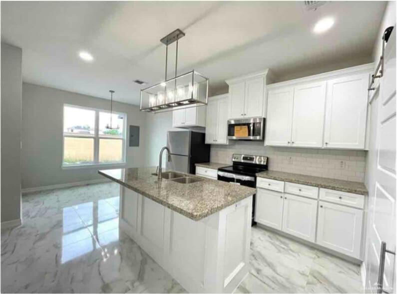 Building Photo - 5514 N Crown Point