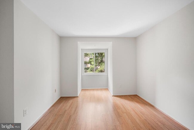 Building Photo - 9453 Chadburn Pl
