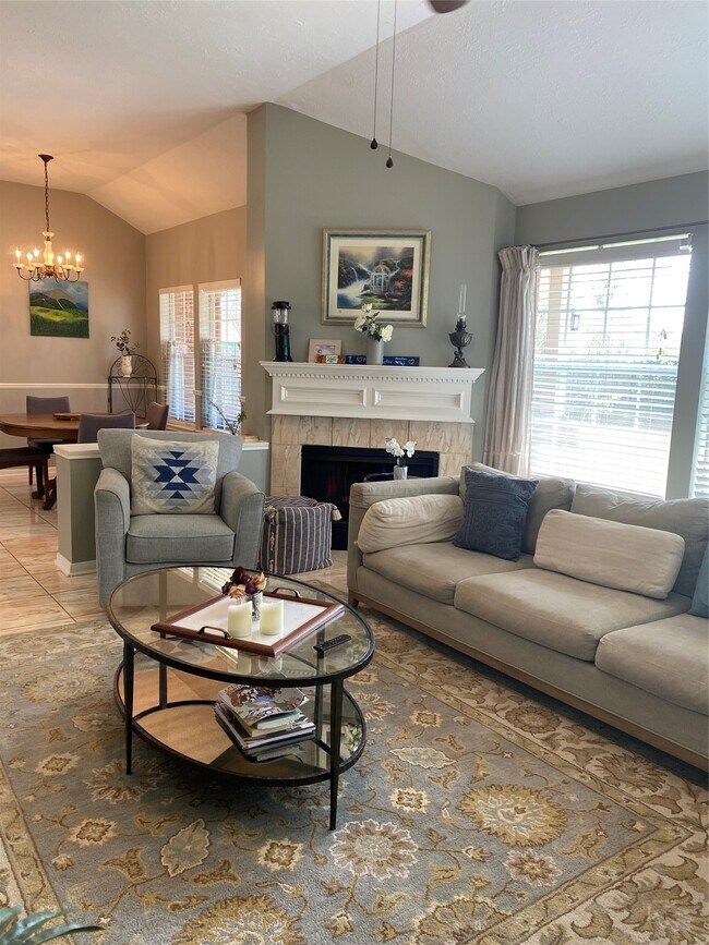 Building Photo - 1142 Knoll Crest Ct