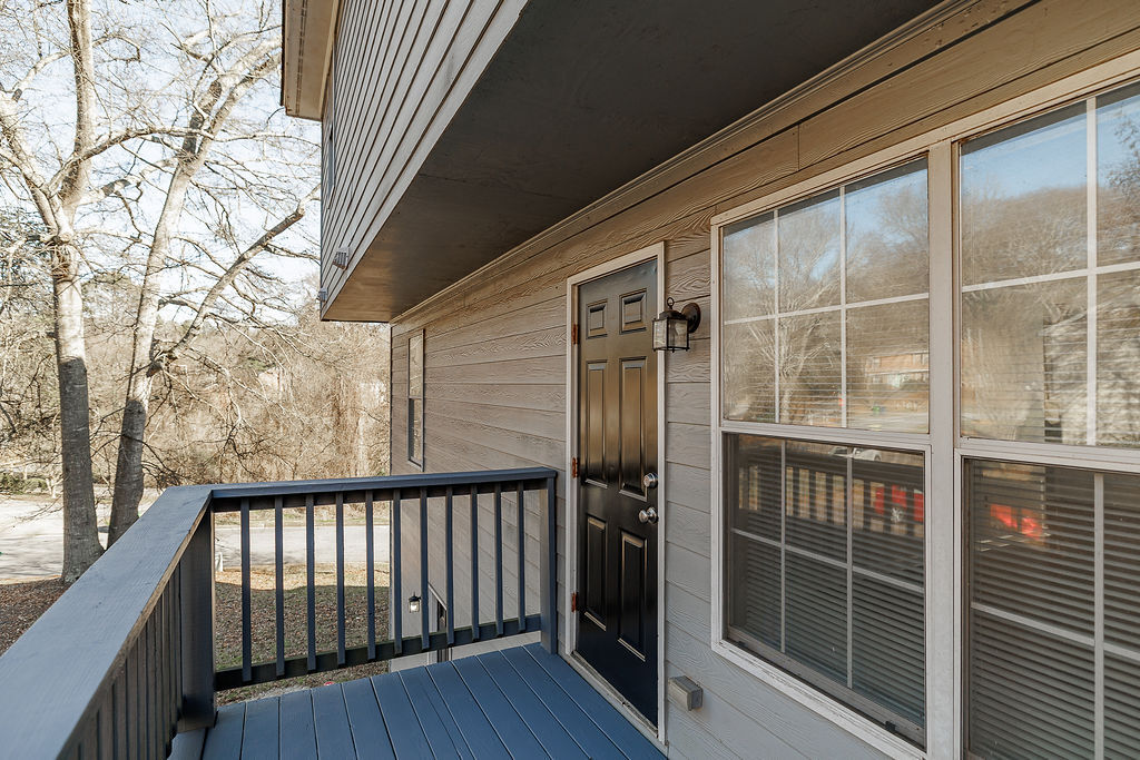 Building Photo - 138 welch Place, unit 4