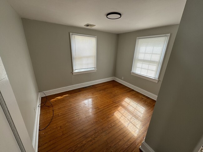 Building Photo - 709 Jackson St