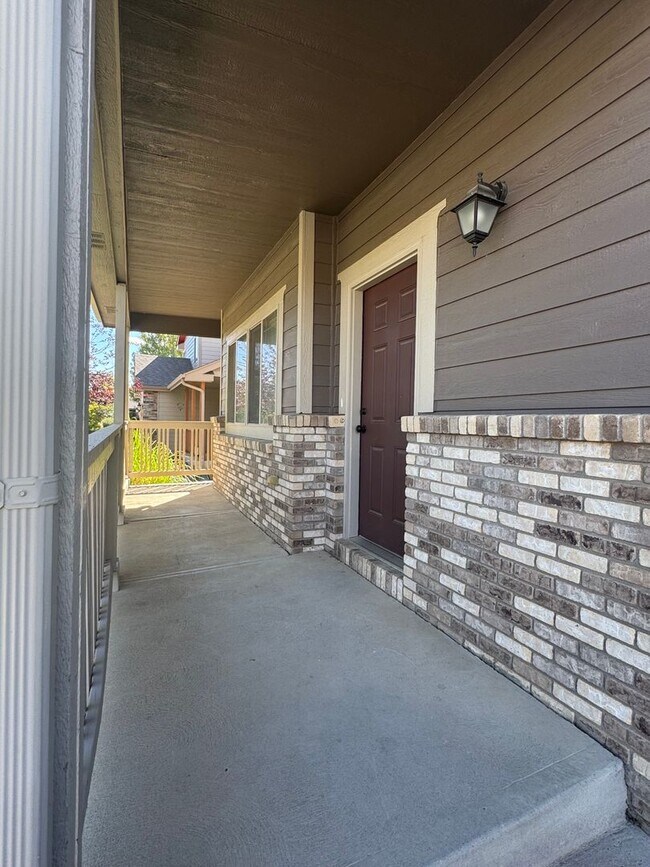 Building Photo - 4547 Hayler Ave
