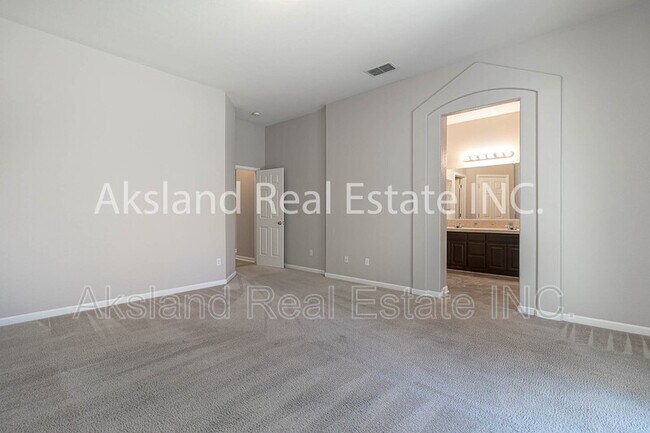 Building Photo - 641 Tracey Jean Ct
