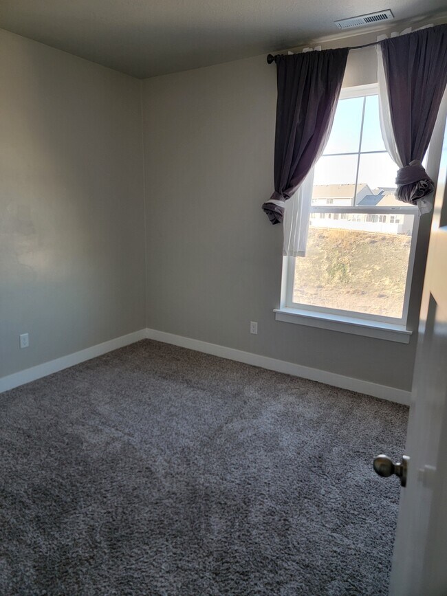 Building Photo - 4234 McKellen Dr