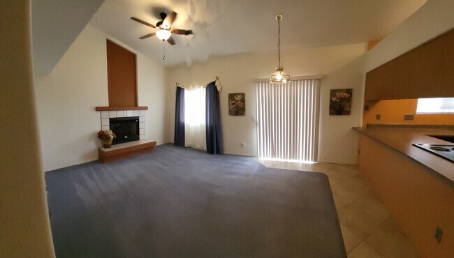 Building Photo - 9533 N Crestone Dr