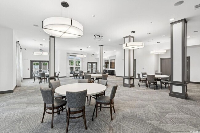 Building Photo - 147 Laurenco Loop