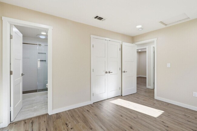 Building Photo - Turnkey Open-Concept Home with Central A/C & Solar