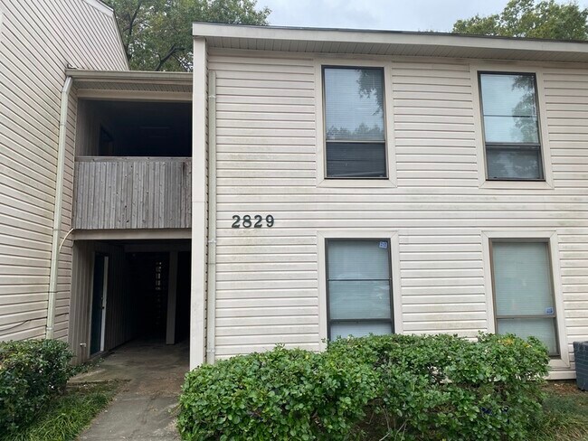 Building Photo - 2829 Sonora Dr