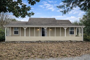 Building Photo - 194 Kennedy Ln