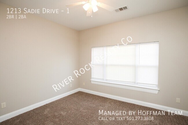 Building Photo - 1213 Sadie Dr