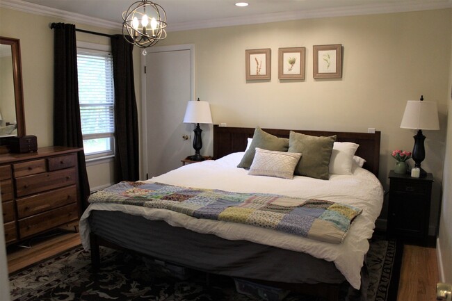 Building Photo - Portland 4BD/2BA Single Family Home - $2,833