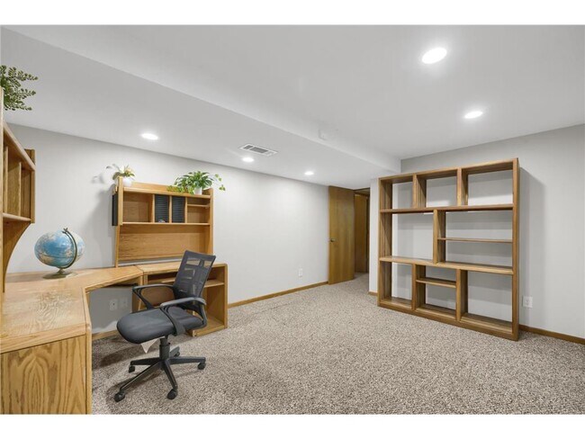 Building Photo - 3759 Greensboro Dr