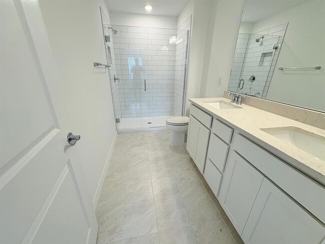 Building Photo - 11200 Blue Bay Dr