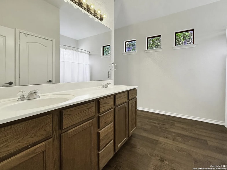 Building Photo - 1210 Cresswell Cove