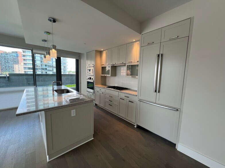 Kitchen - 4960 Fairmont Ave