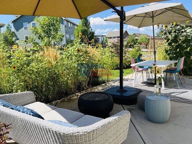 Building Photo - 2056 Sicily Cir