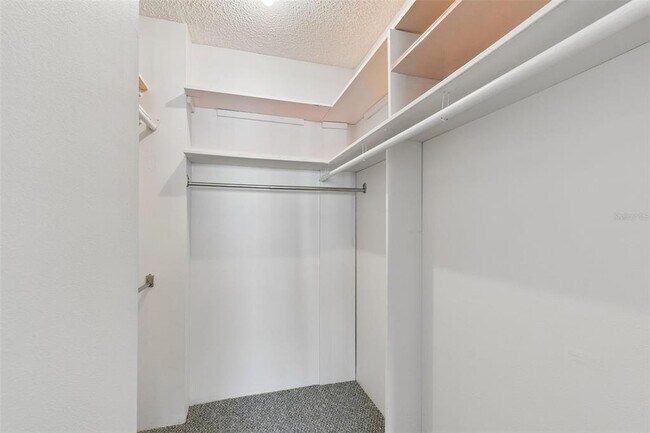 Building Photo - 6960 20th Ave N