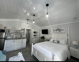 Building Photo - SINGLE OCCUPANCY EFFICIENCY FOR RENT