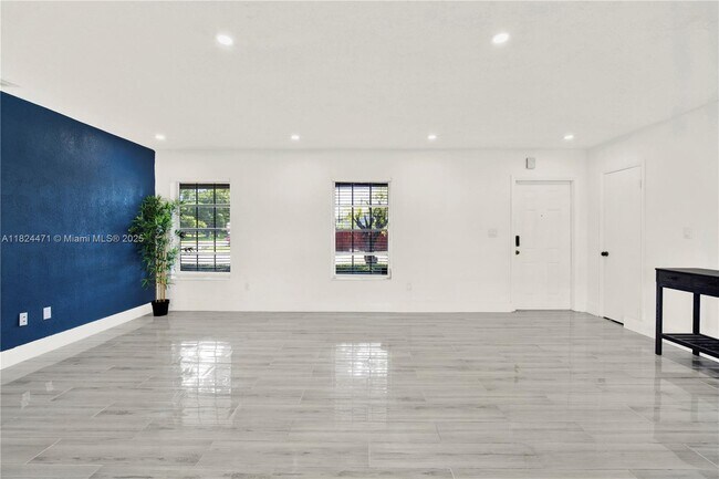 Building Photo - 10591 SW 122nd Ct
