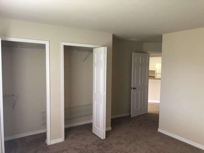 Building Photo - 2103-2105 Andalusia Blvd