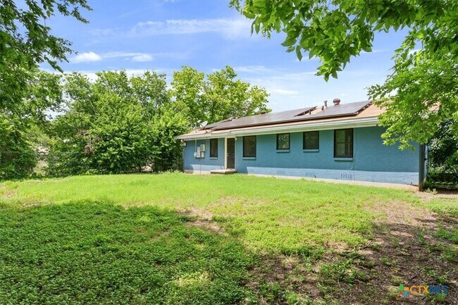 Building Photo - 1304 Metropolitan Dr