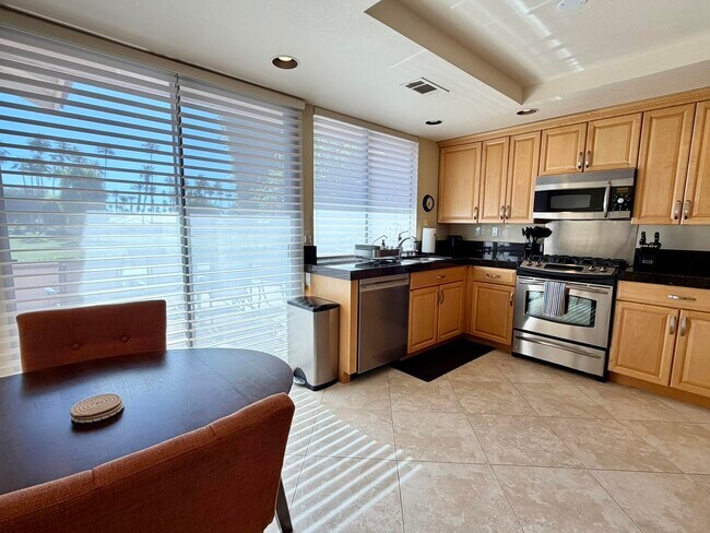 Building Photo - 240 Santa Barbara Cir