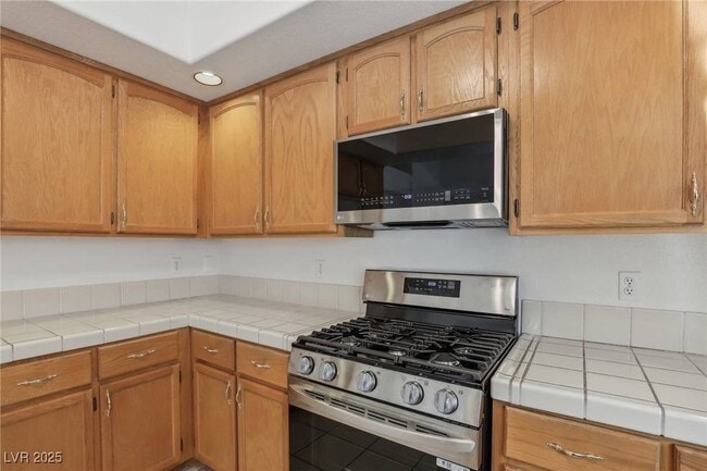 Building Photo - 7501 Bush Garden Ave