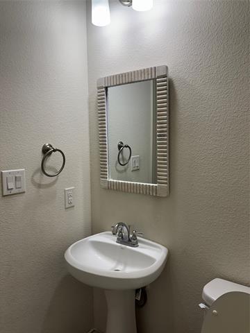 Building Photo - 4220 Tallulah Dr