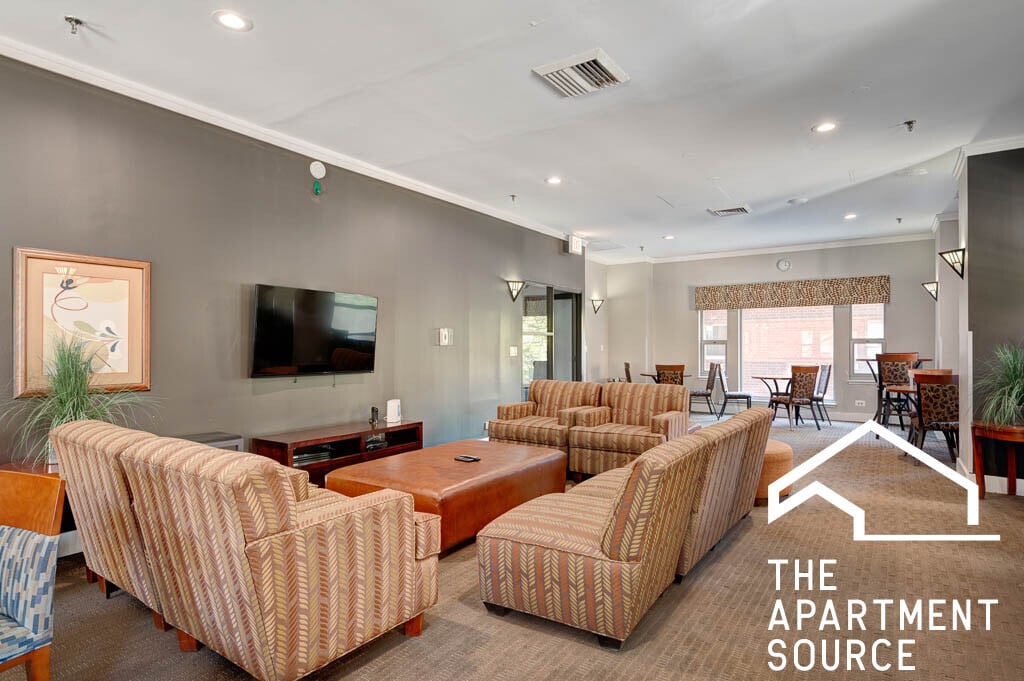 Building Photo - 120 W Chestnut St