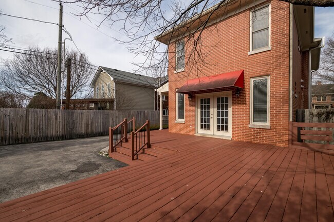 Building Photo - 1378 Fontaine Rd