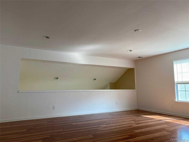 Building Photo - 87 Louden Loop