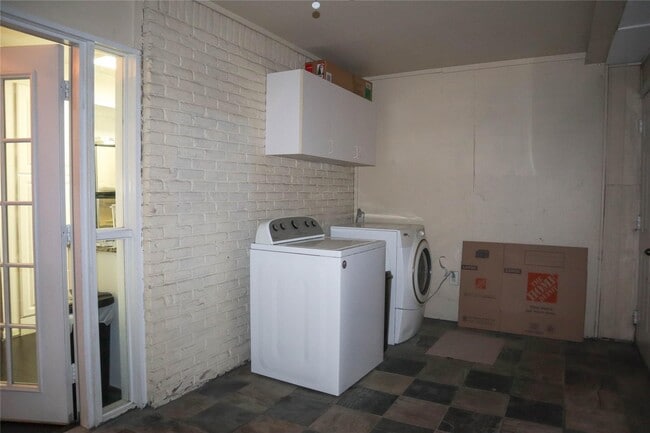 Building Photo - 2689 Marilee Ln