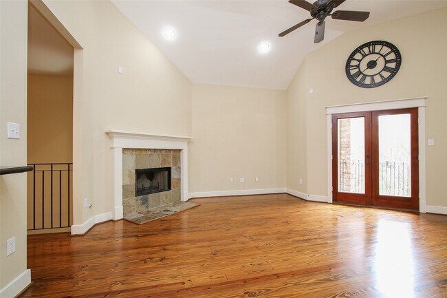 Building Photo - 5006 Blossom St
