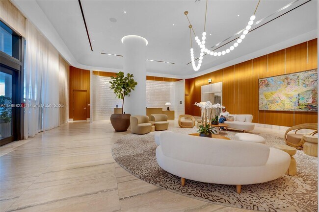 Building Photo - 500 Alton Rd