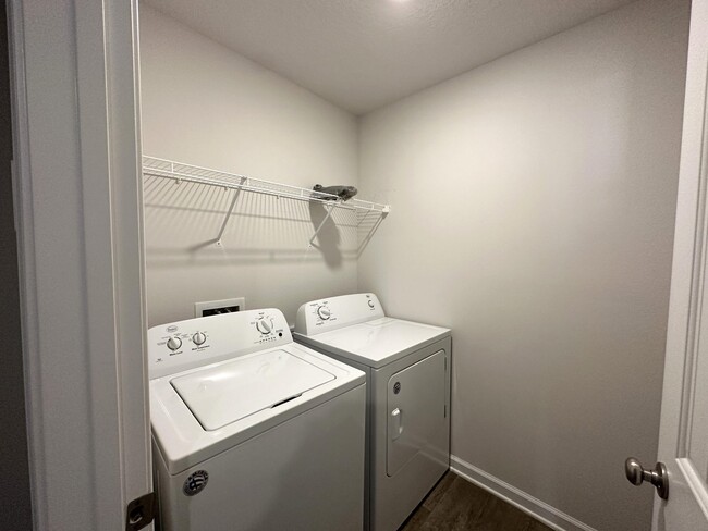 Building Photo - 3481 Sparco Dr