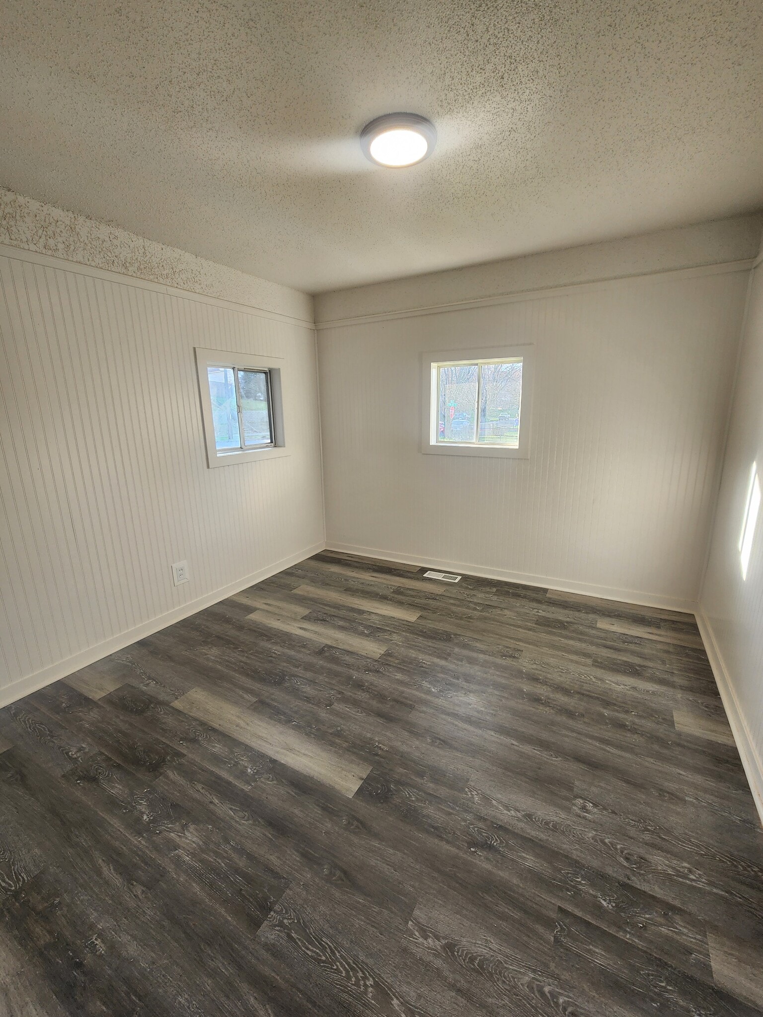 Building Photo - 1703 7th Ave