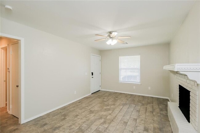 Building Photo - 1153 Elmhurst St