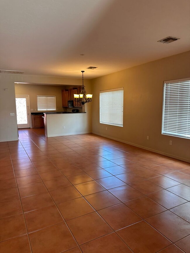 Building Photo - COMING SOON! Modern Home - 4 bedroom - Lar...