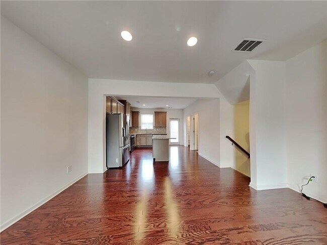 Building Photo - 975 Society Cir