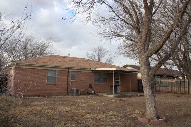 Building Photo - 5111 Leland Dr