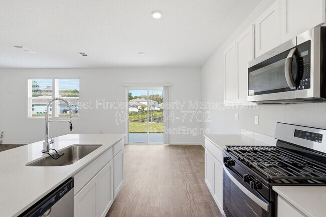 Building Photo - 190 Ardila Cir