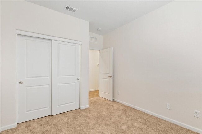 Building Photo - 2218 Water Cyn Dr